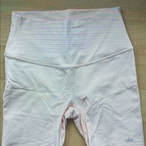 Alo High-Waist Athletic Shorts in Light Pink